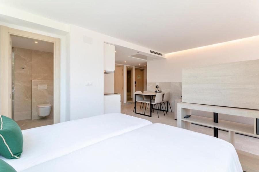 Halley Hotel & Apartments Affiliated By Melia Benidorm Eksteriør billede