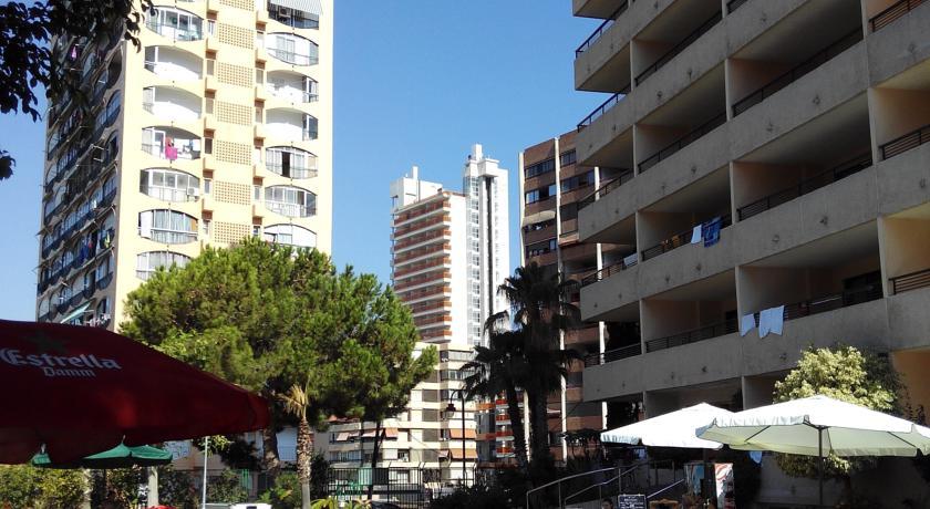 Halley Hotel & Apartments Affiliated By Melia Benidorm Eksteriør billede